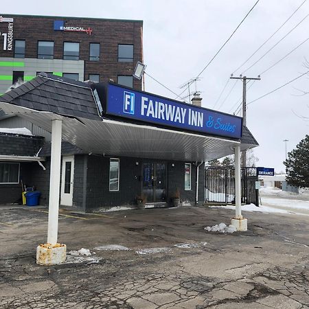 Fairway Inn & Suites 키치너 외부 사진